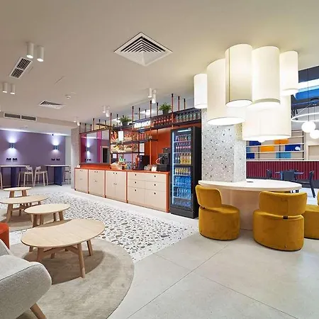 Old Town Hotel *